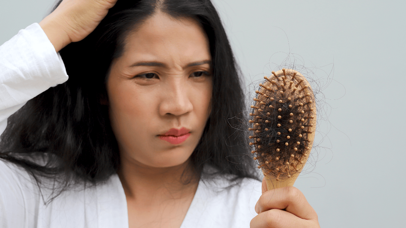 نوشابه و الکل؛ دو نوشیدنی‌ای که سلامت مو را تهدید می‌کنند