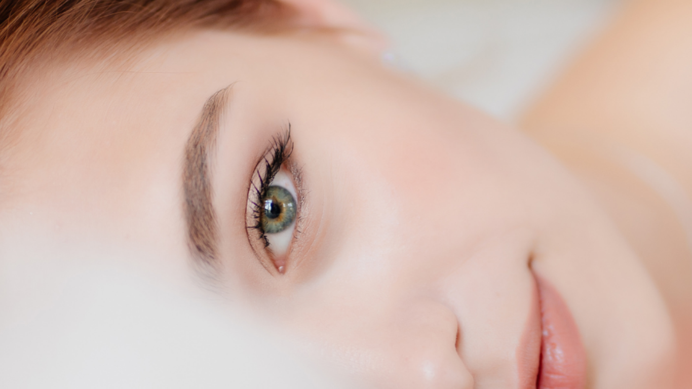 ویتامین‌های زیبایی در لوازم آرایشی؛ ترکیباتی که پوست شما را تغذیه می‌کنند