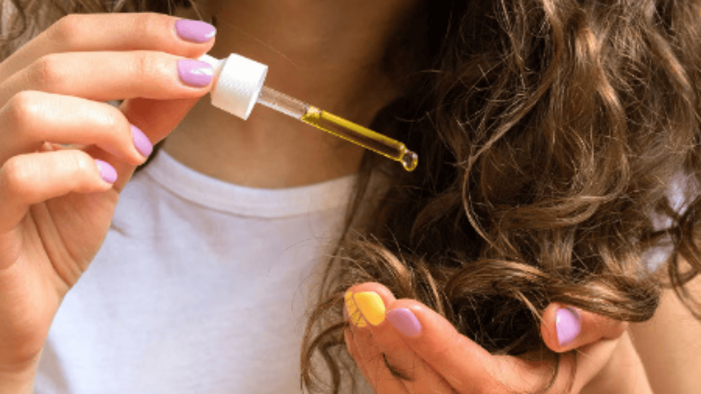 رفع خشکی و شکنندگی مو با روغن آرگان